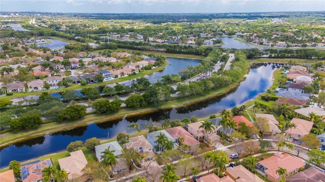 1042 Bluewood Ter 1042, Weston, FL 33327