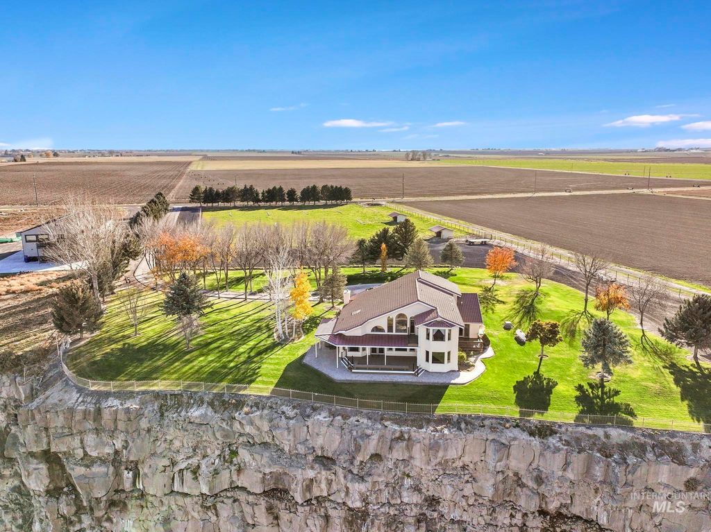 2224 E 4400 N, Filer, ID 83328