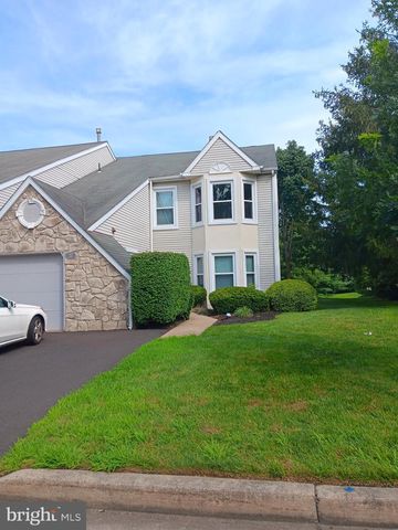 27 KANON CT, Newtown, PA 18940