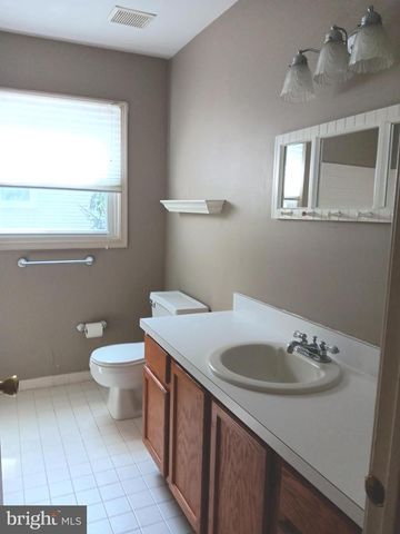 27 KANON CT, Newtown, PA 18940