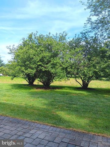 27 KANON CT, Newtown, PA 18940