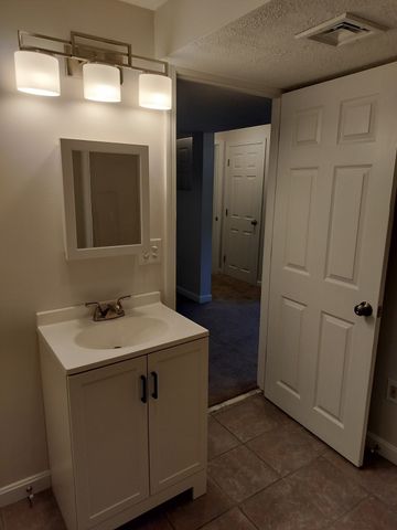 44 Jonathan Way, Taunton, MA 02780
