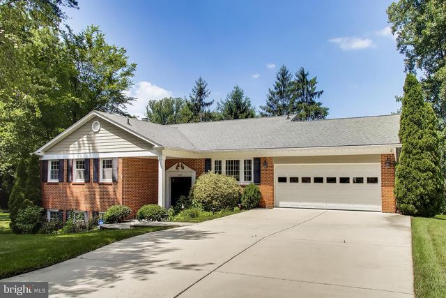 3300 CLEARWOOD CT, Falls Church, VA 22042