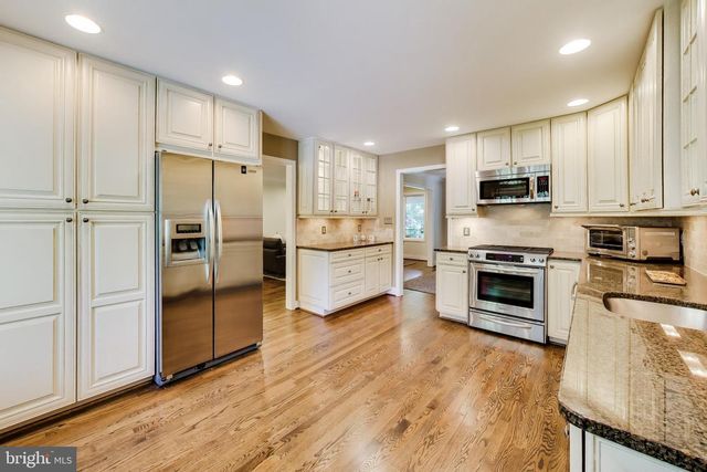 3300 CLEARWOOD CT, Falls Church, VA 22042