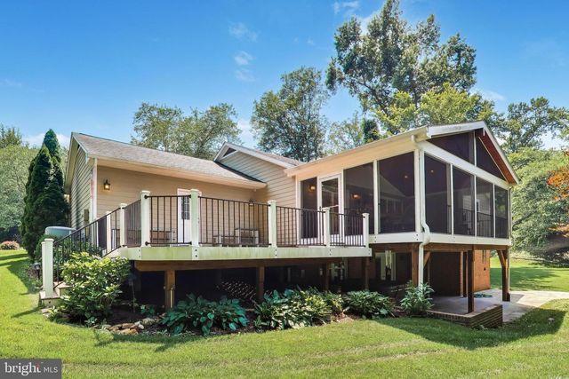 3300 CLEARWOOD CT, Falls Church, VA 22042