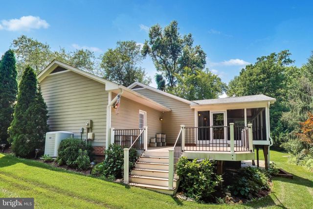 3300 CLEARWOOD CT, Falls Church, VA 22042