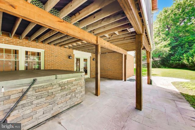 3300 CLEARWOOD CT, Falls Church, VA 22042