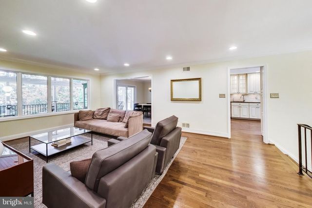 3300 CLEARWOOD CT, Falls Church, VA 22042