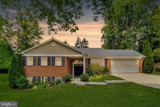 3300 CLEARWOOD CT, Falls Church, VA 22042