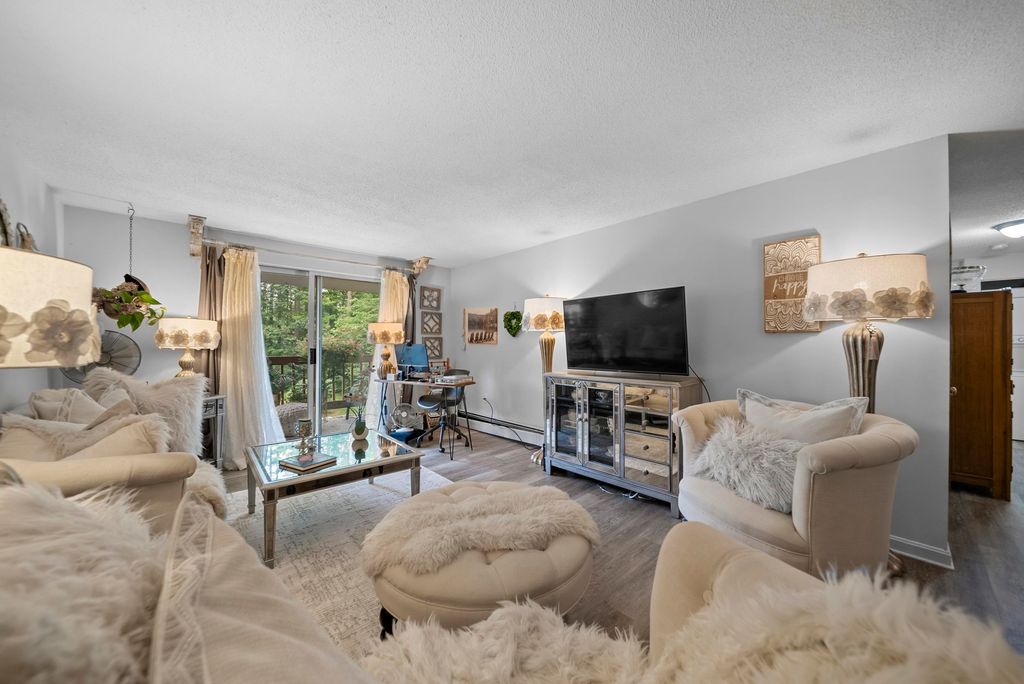 37 Alice Dr Apt 105, Concord, NH 03303