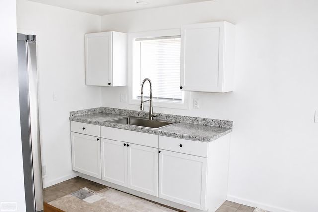 27835 Oneil Street, Roseville, MI 48066