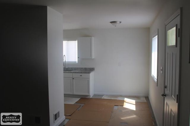 27835 Oneil Street, Roseville, MI 48066