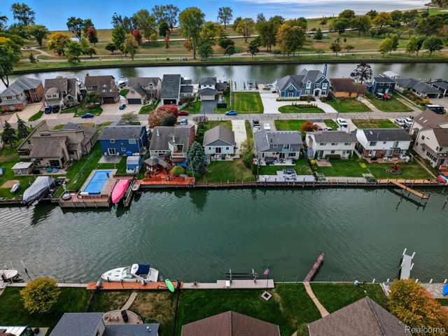 37752 Huron Pointe Drive, Harrison Charter Township, MI 48045