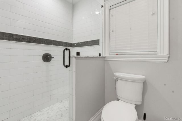37752 Huron Pointe Drive, Harrison Charter Township, MI 48045