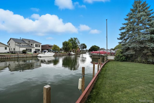 37752 Huron Pointe Drive, Harrison Charter Township, MI 48045