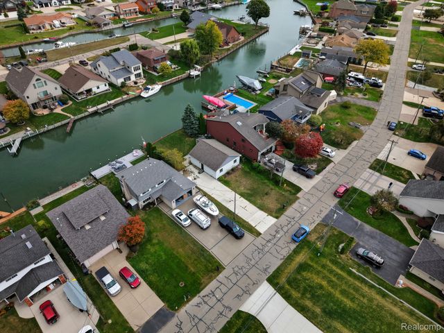 37752 Huron Pointe Drive, Harrison Charter Township, MI 48045