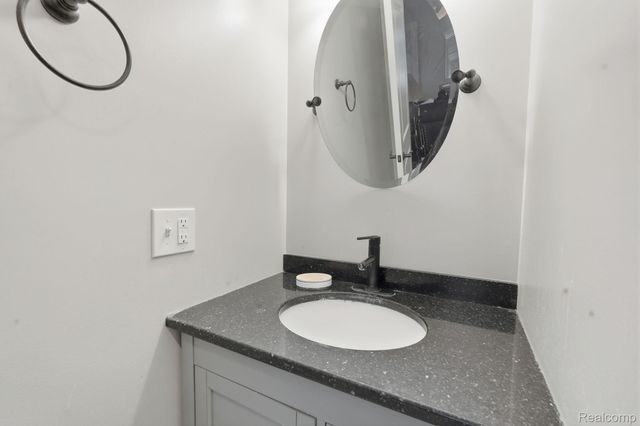 37752 Huron Pointe Drive, Harrison Charter Township, MI 48045