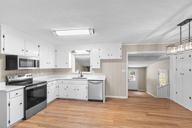 4020 Hodgesville Road, Dothan, AL 36301