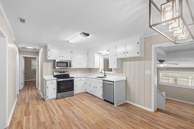 4020 Hodgesville Road, Dothan, AL 36301