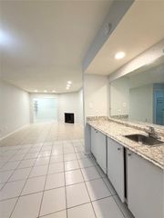 8405 Wilcrest Drive 2211, Houston, TX 77072