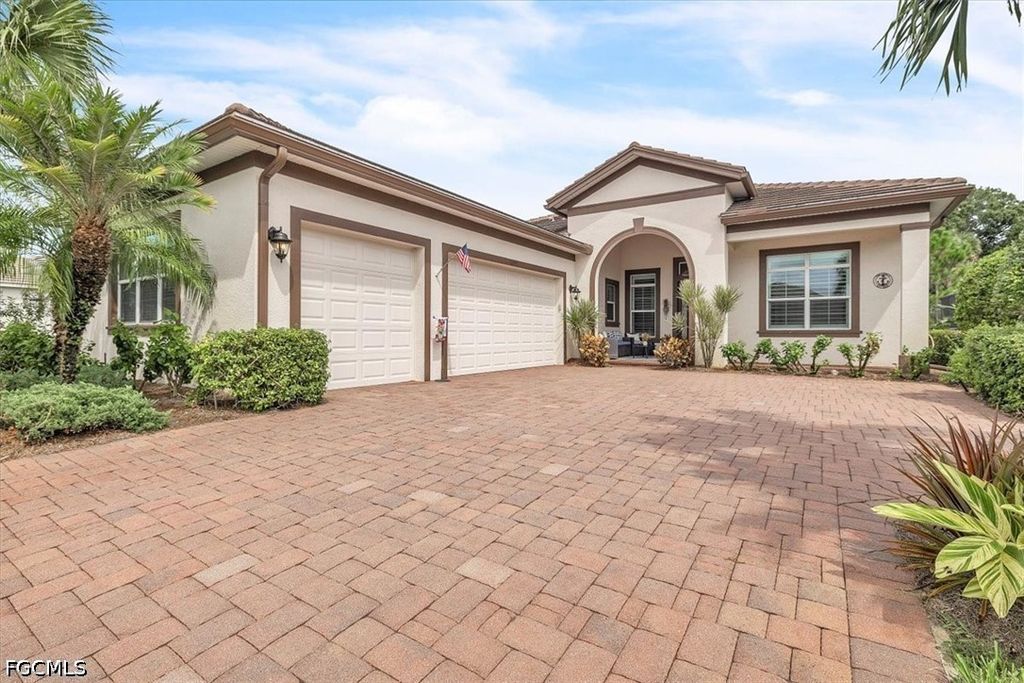13741 Woodhaven CIR, Fort Myers, FL 33905