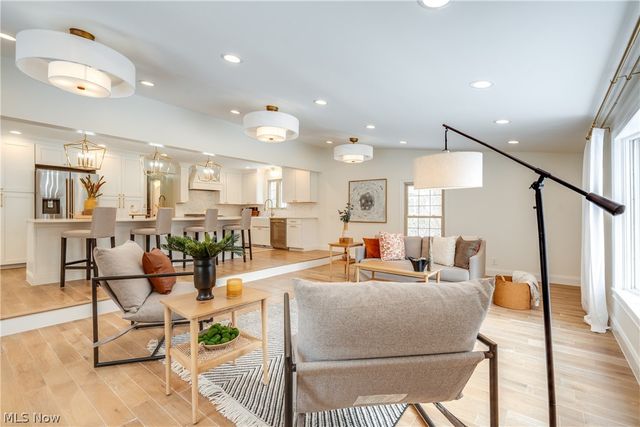 30009 Ednil Drive, Bay Village, OH 44140