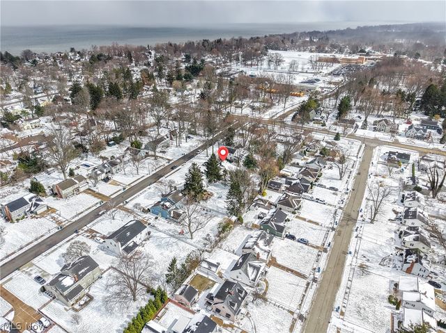 30009 Ednil Drive, Bay Village, OH 44140