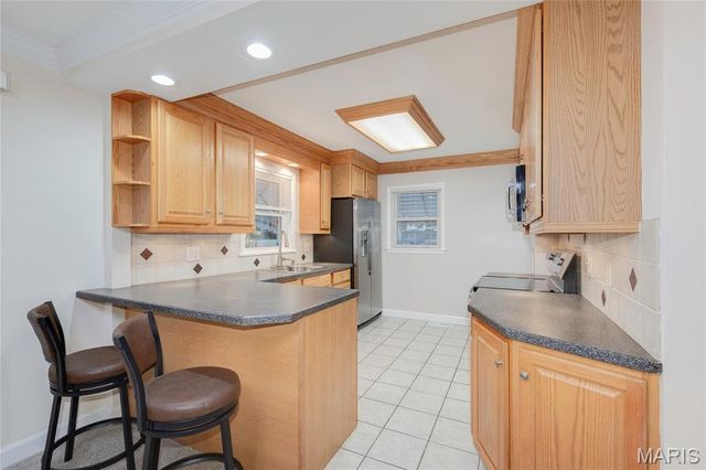 615 Reavis Barracks Road, St Louis, MO 63125