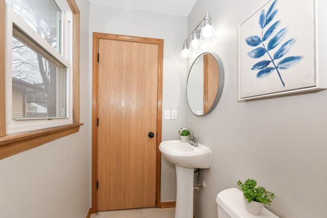 2207 Hamilton AVENUE, Racine, WI 53403