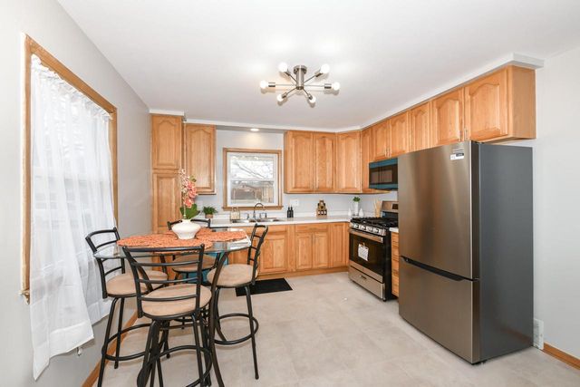 2207 Hamilton AVENUE, Racine, WI 53403