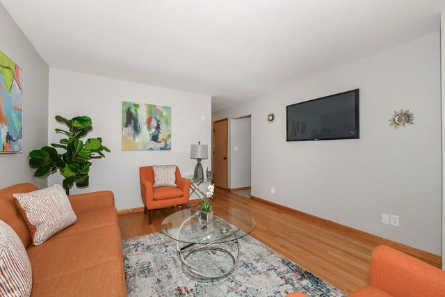 2207 Hamilton AVENUE, Racine, WI 53403