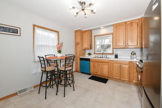 2207 Hamilton AVENUE, Racine, WI 53403