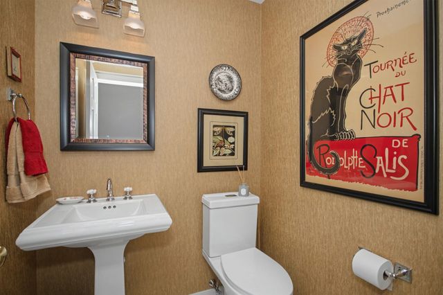 4231 Stone Brooke Road, Ames, IA 50010