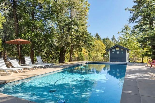 26125 Augusta Drive, Lake Arrowhead, CA 92352