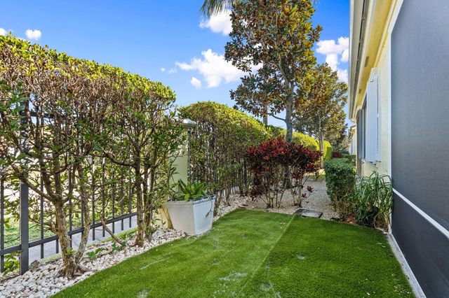 602 Mariner Bay Boulevard, Fort Pierce, FL 34949