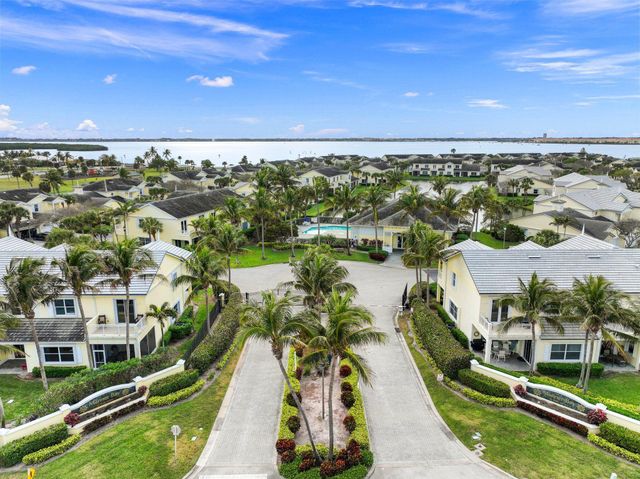 602 Mariner Bay Boulevard, Fort Pierce, FL 34949