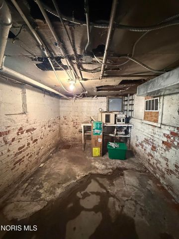 561 Yondota Street, Toledo, OH 43605