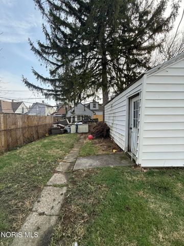 561 Yondota Street, Toledo, OH 43605