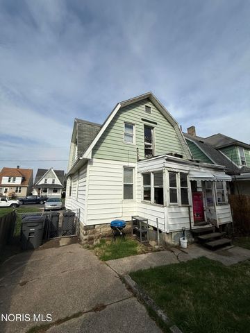 561 Yondota Street, Toledo, OH 43605