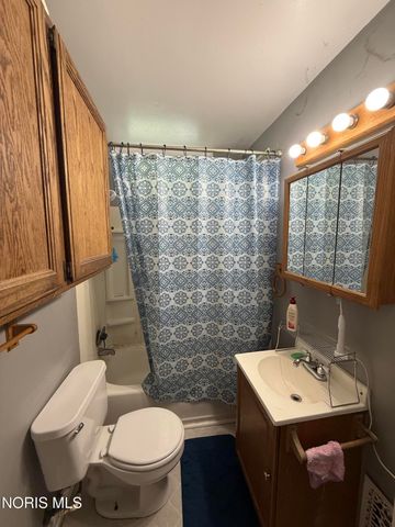 561 Yondota Street, Toledo, OH 43605