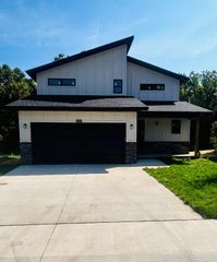 2616 N Prospect Avenue, Springfield, MO 65803