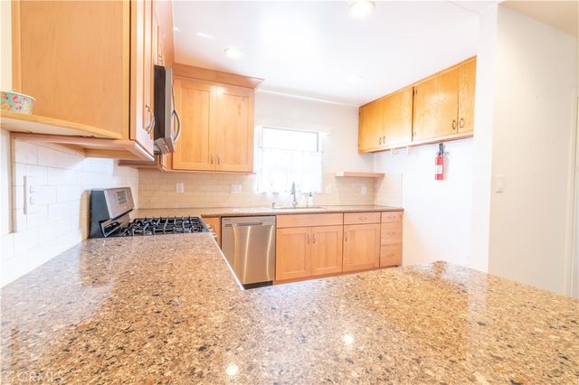 909 Garnet, Redondo Beach, CA 90277