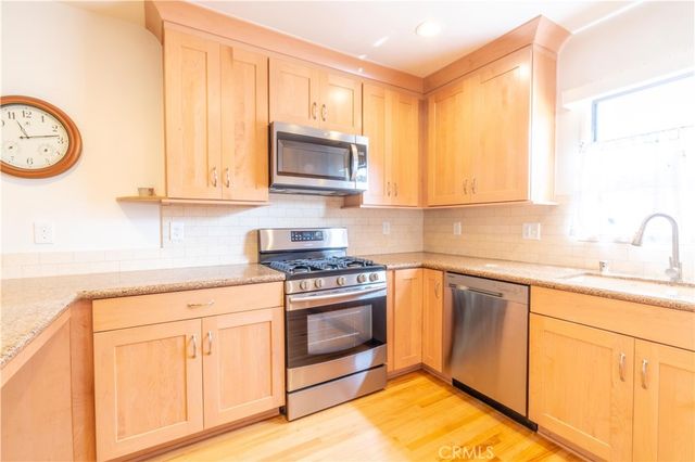 909 Garnet, Redondo Beach, CA 90277