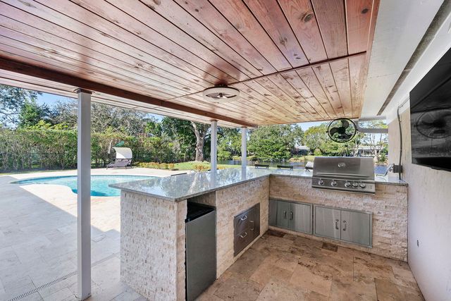 1384 Northampton Terrace, Wellington, FL 33414