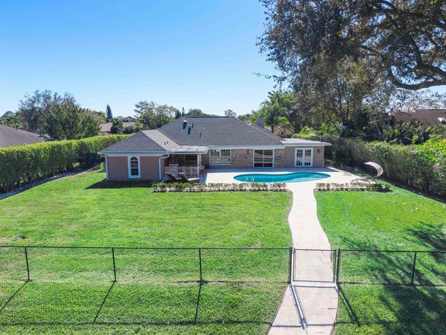 1384 Northampton Terrace, Wellington, FL 33414