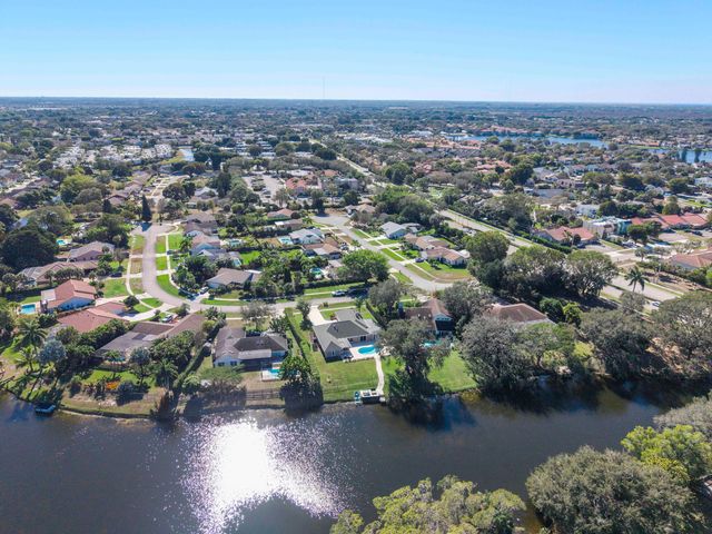 1384 Northampton Terrace, Wellington, FL 33414