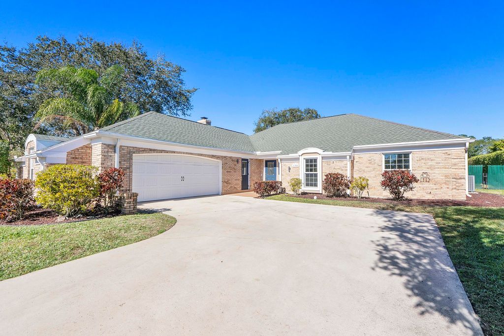 1384 Northampton Terrace, Wellington, FL 33414