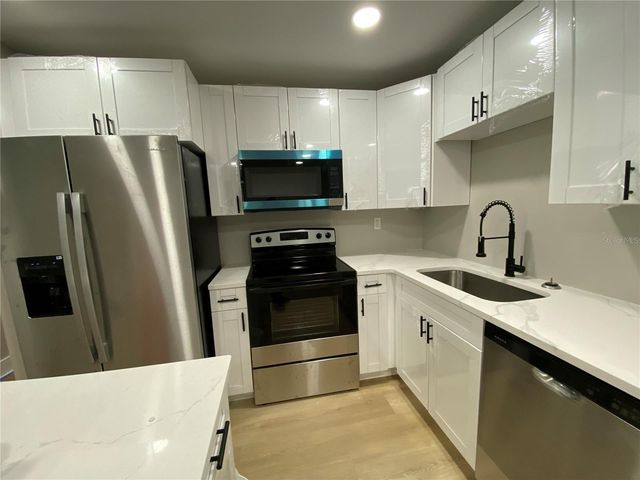 10005 N 29TH STREET, Tampa, FL 33612