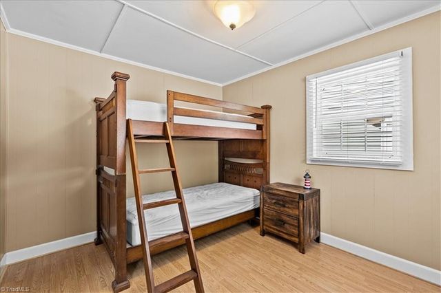 718 Lake Drive 9, Lexington, NC 27292