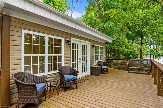 718 Lake Drive 9, Lexington, NC 27292